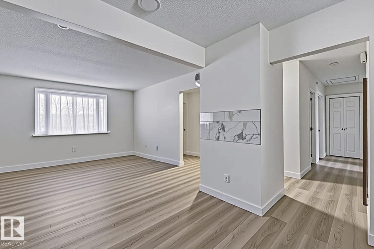 13211 71 ST NW - 4