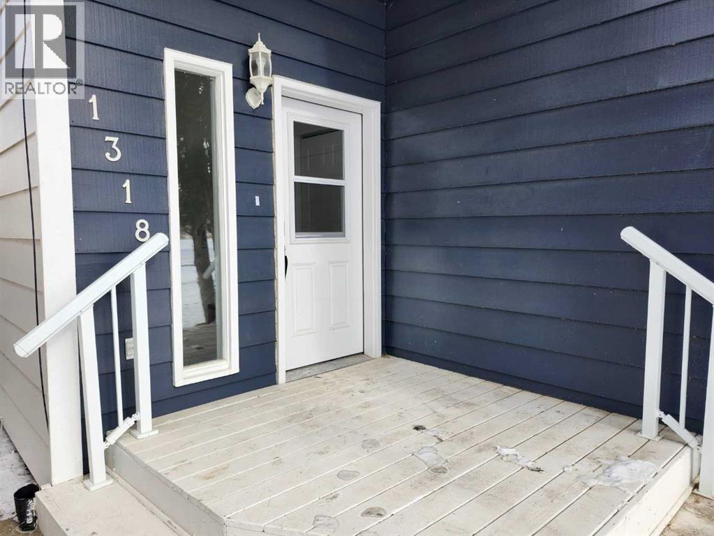 1318 Newcastle Trail - Photo 2 of 24, Drumheller, Alberta