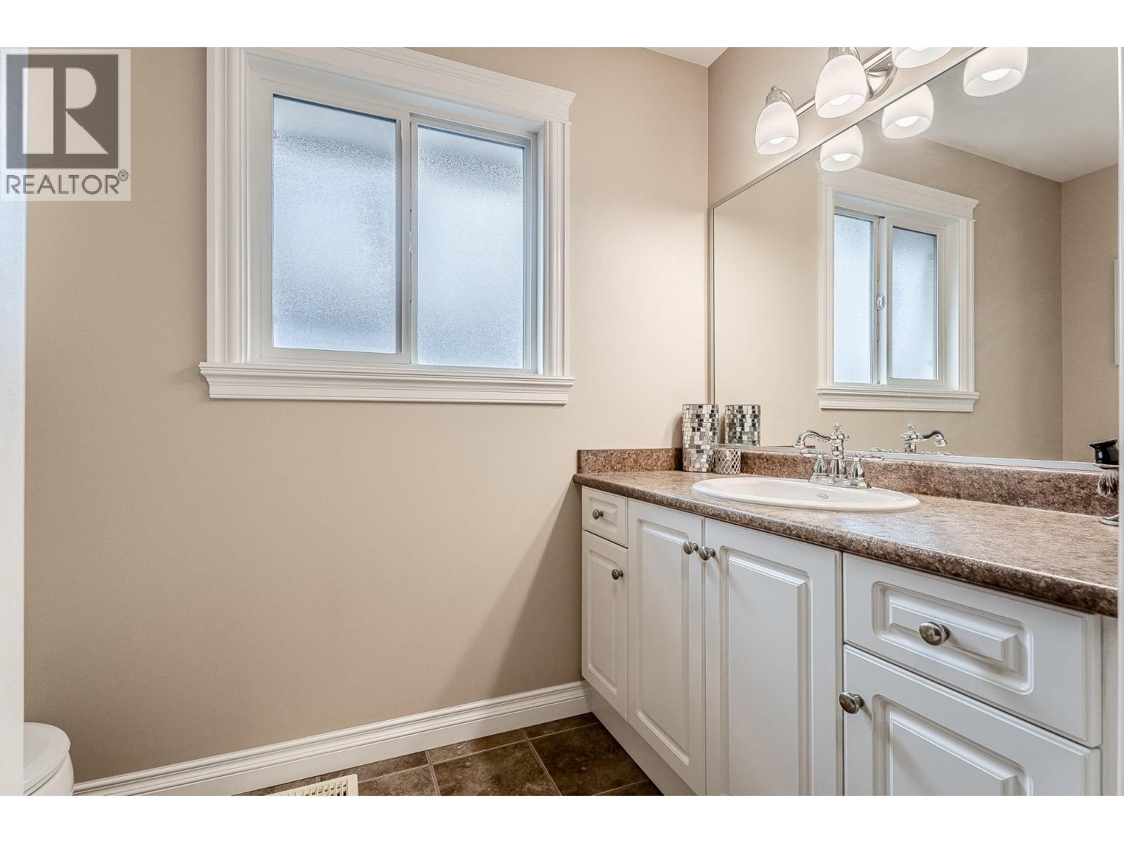 2240 JACKSON Avenue, Merritt