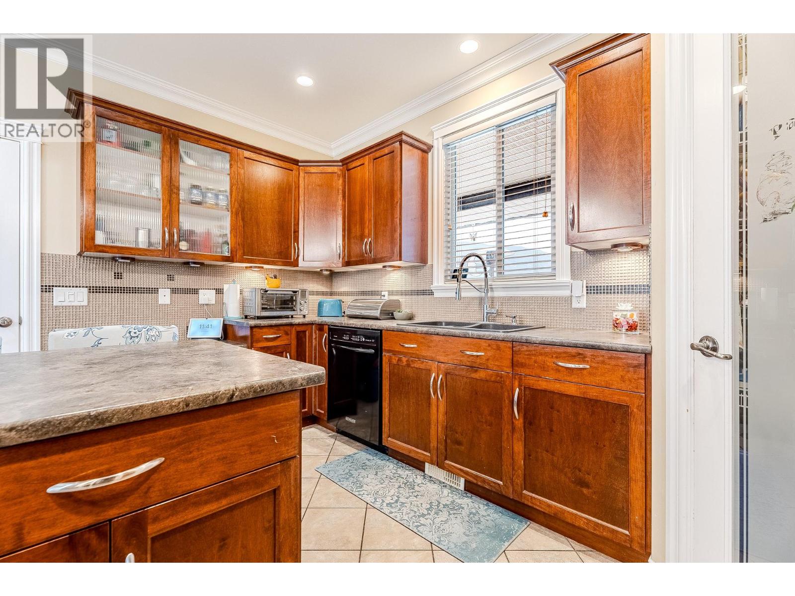 2240 JACKSON Avenue, Merritt