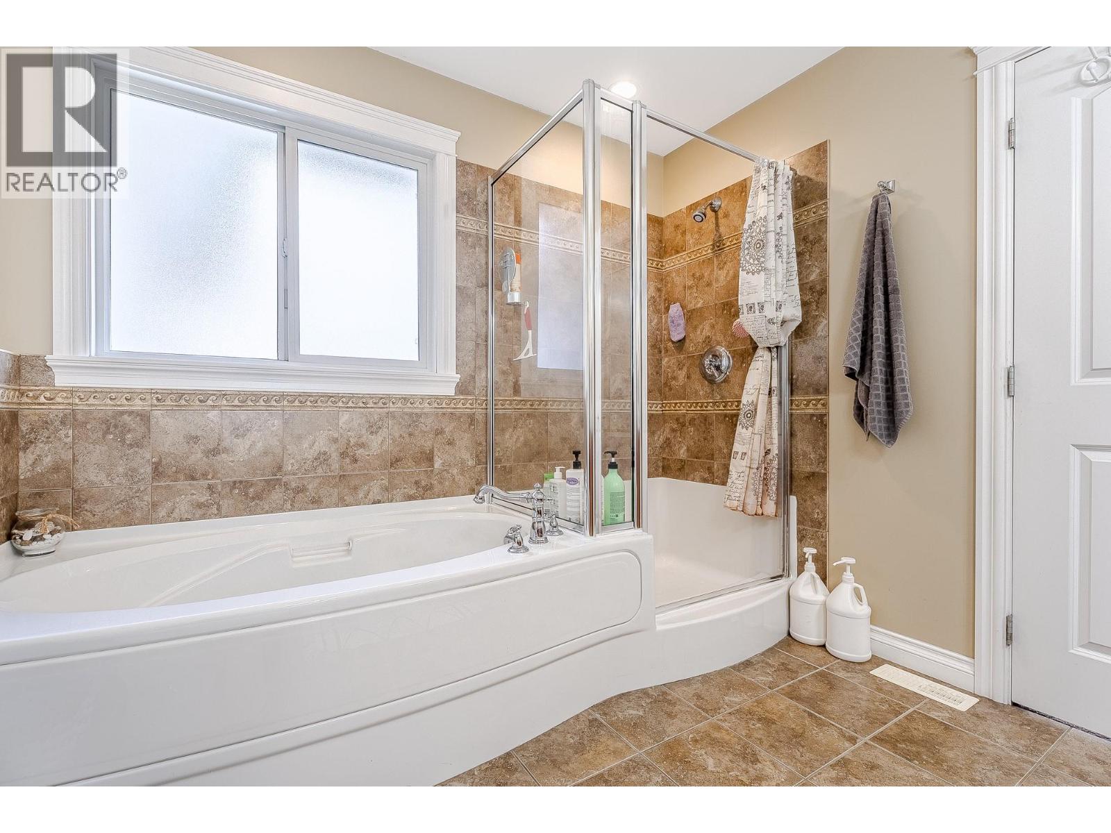 2240 JACKSON Avenue, Merritt