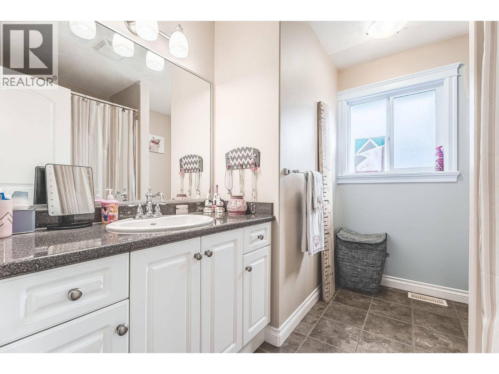 2240 JACKSON Avenue, Merritt