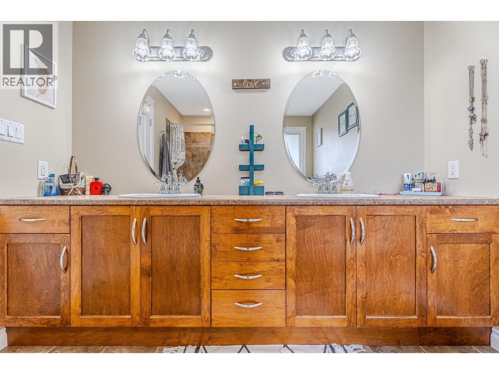 2240 JACKSON Avenue, Merritt