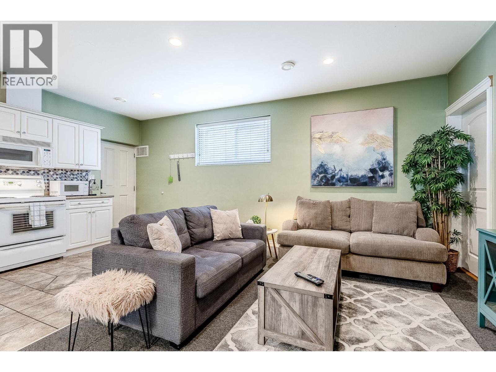 2240 JACKSON Avenue, Merritt