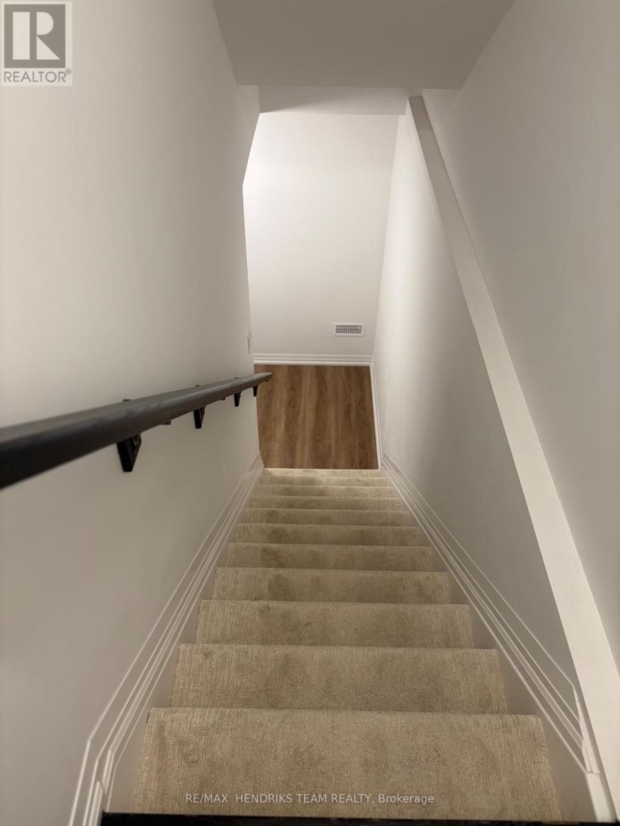 BASEMENT UNIT ONLY - 146 BUR OAK DRIVE - Photo 3 of 8, Thorold (Confederation Heights), Ontario