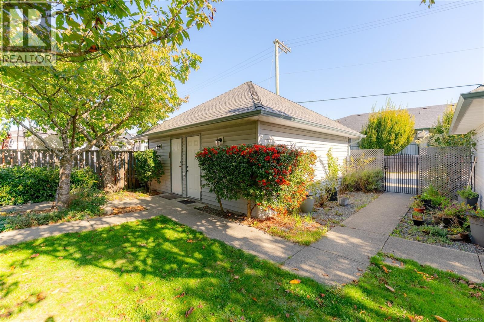 101 211 Victoria Rd, Nanaimo