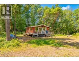 2740 Lakeview Rd, Qualicum Beach, BC V9K2L7 Photo 13