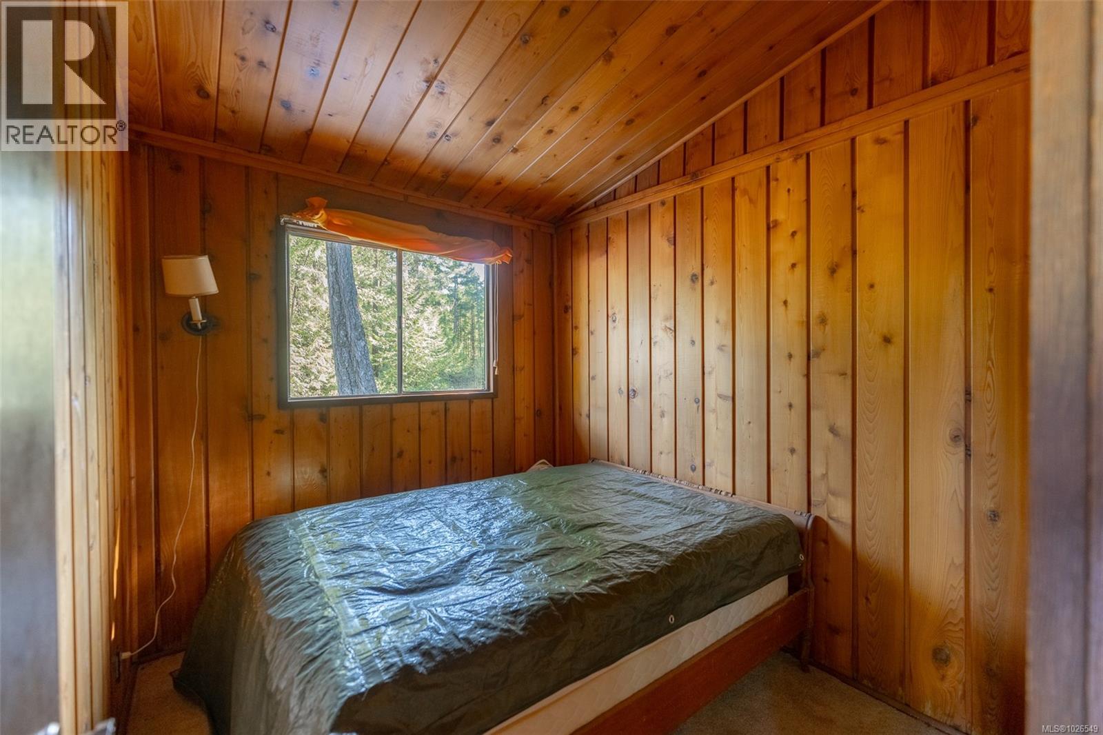2740 Lakeview Rd, Qualicum Beach
