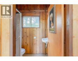 2740 Lakeview Rd, Qualicum Beach, BC V9K2L7 Photo 19