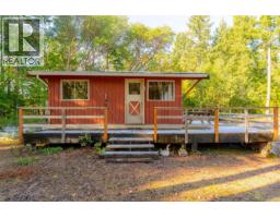 2740 Lakeview Rd, Qualicum Beach, BC V9K2L7 Photo 14