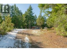2740 Lakeview Rd, Qualicum Beach, BC V9K2L7 Photo 10