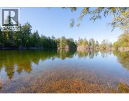 2740 Lakeview Rd, Qualicum Beach, BC V9K2L7 Photo 7