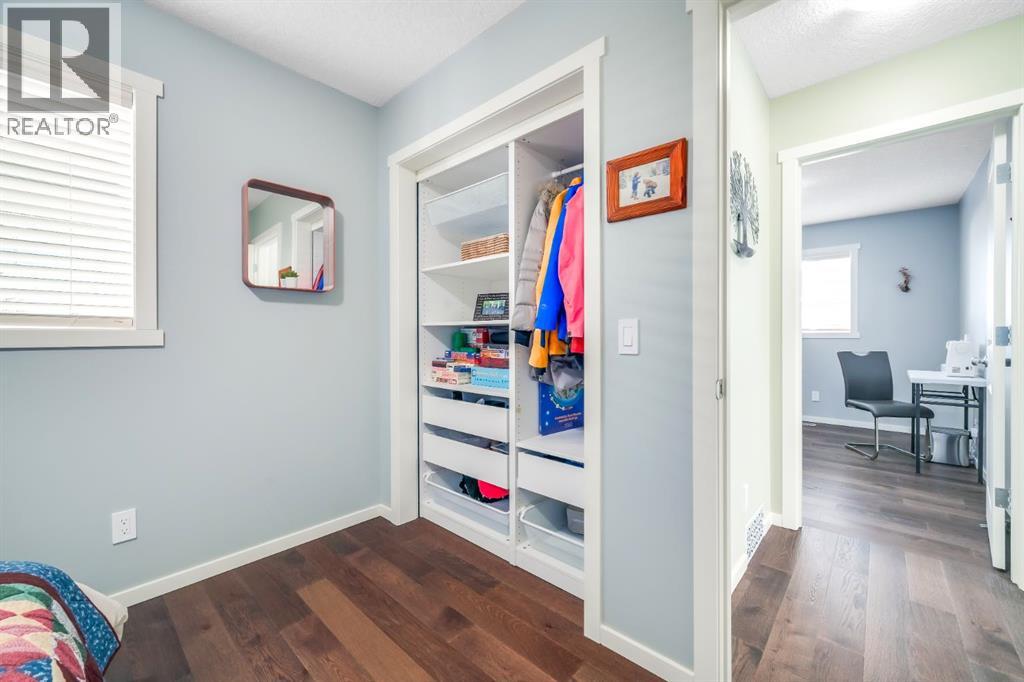 12 Sunrise View, Cochrane