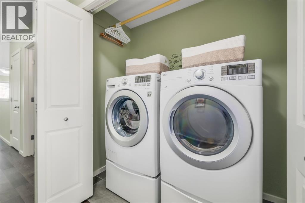 12 Sunrise View, Cochrane