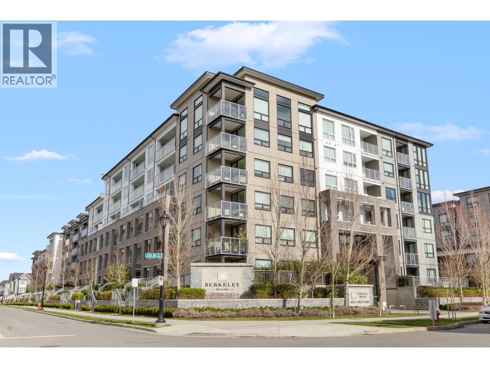 422 9213 ODLIN ROAD - Main photo, Richmond, British Columbia