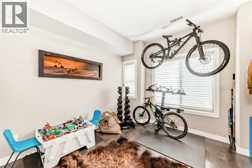 Single Family House for Sale in  Cougar Ridge Landing SW Cougar Ridge Calgary 