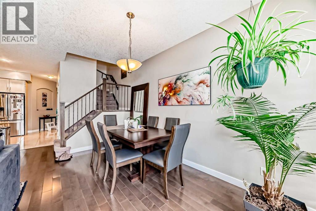 Single Family House for Sale in  Cougar Ridge Landing SW Cougar Ridge Calgary 