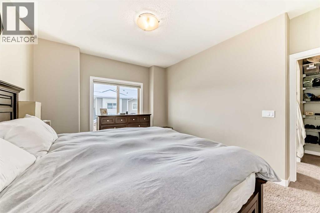 Single Family House for Sale in  Cougar Ridge Landing SW Cougar Ridge Calgary 