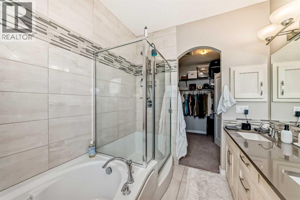 Single Family House for Sale in  Cougar Ridge Landing SW Cougar Ridge Calgary 