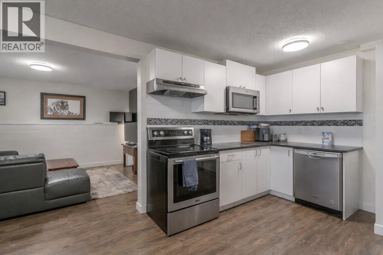  1105 Cactus Road, Kelowna