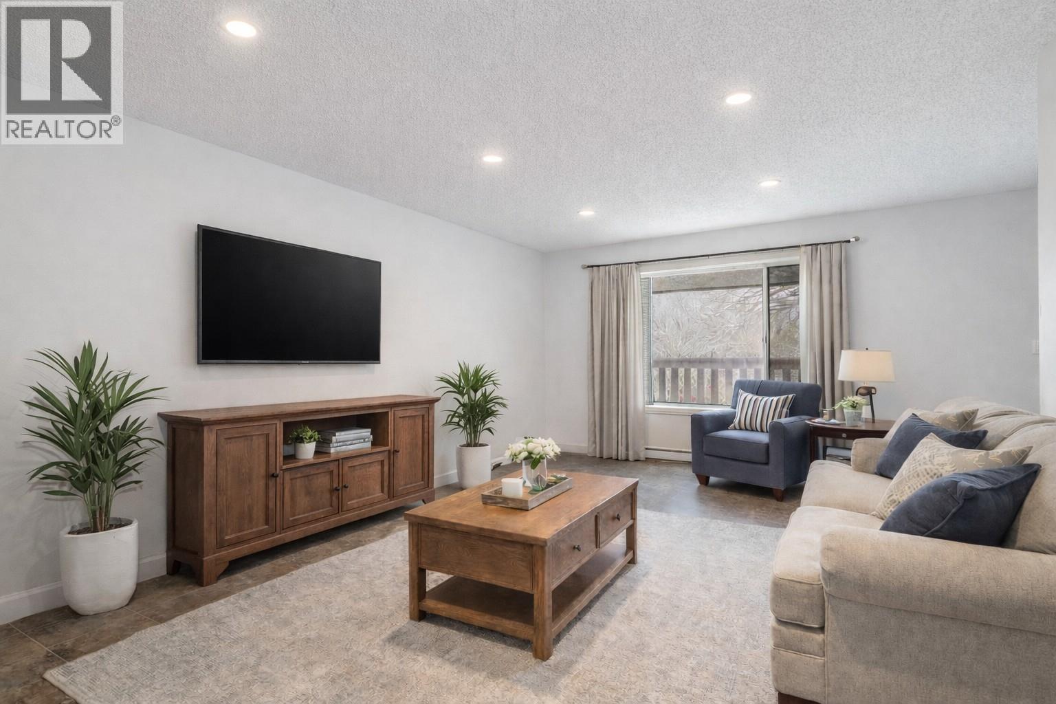  1105 Cactus Road, Kelowna