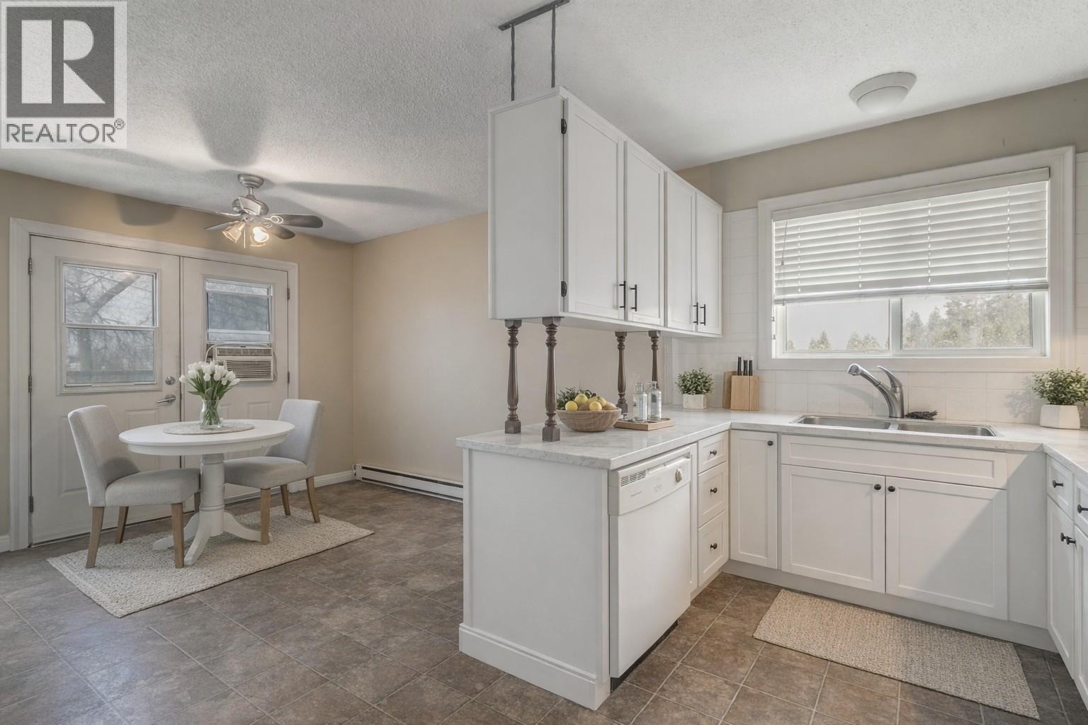  1105 Cactus Road, Kelowna