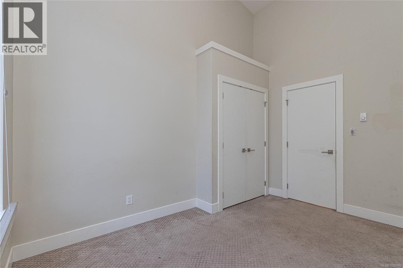 14 235 Island Hwy, View Royal