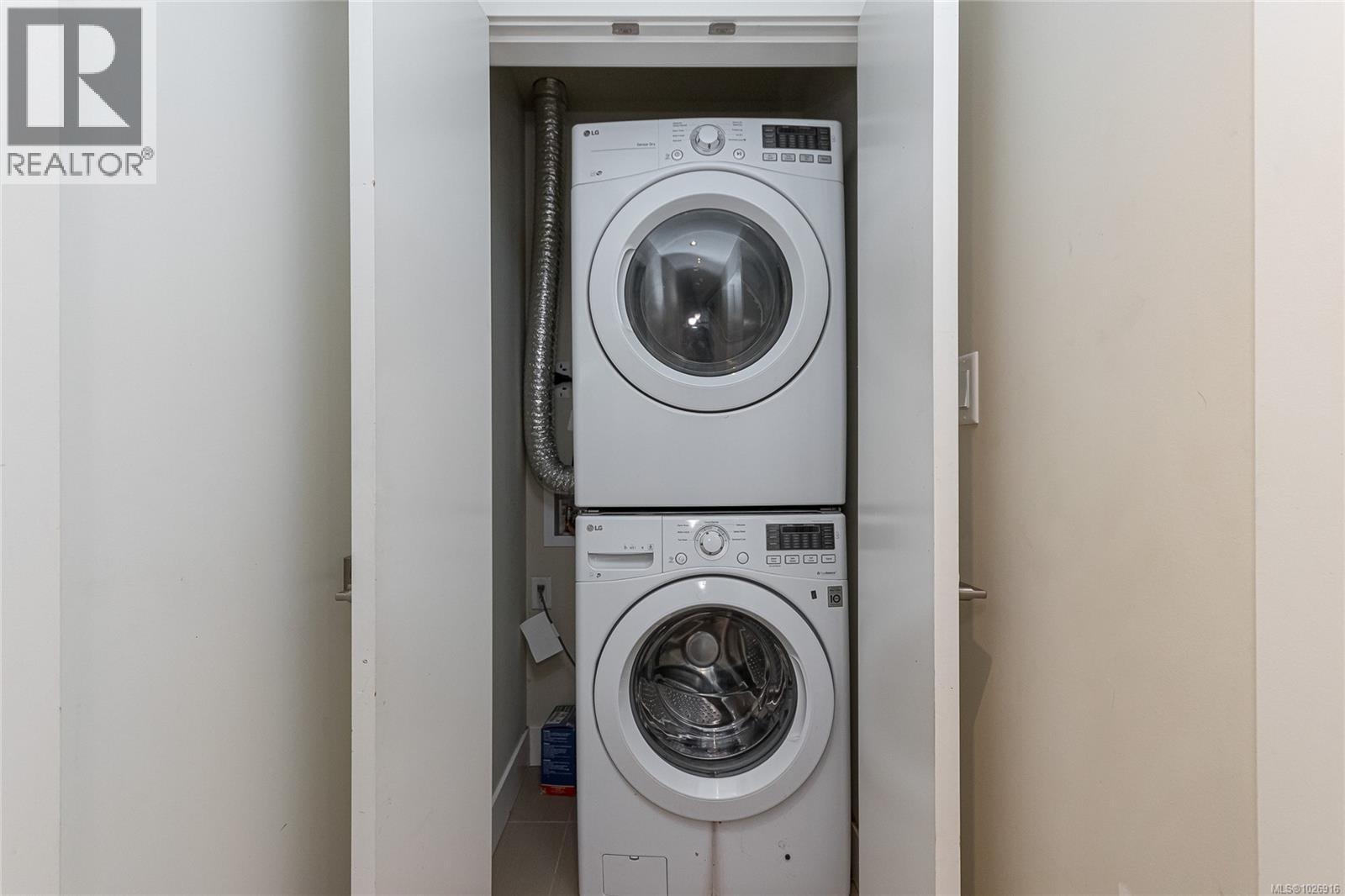 14 235 Island Hwy, View Royal