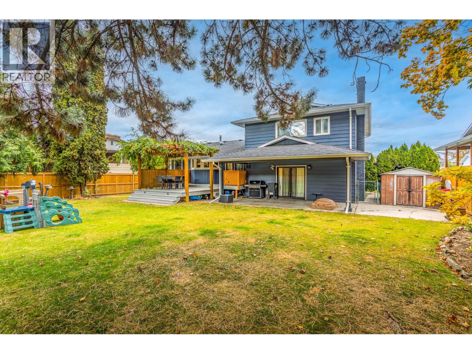  745 Wenric Crescent, Kelowna