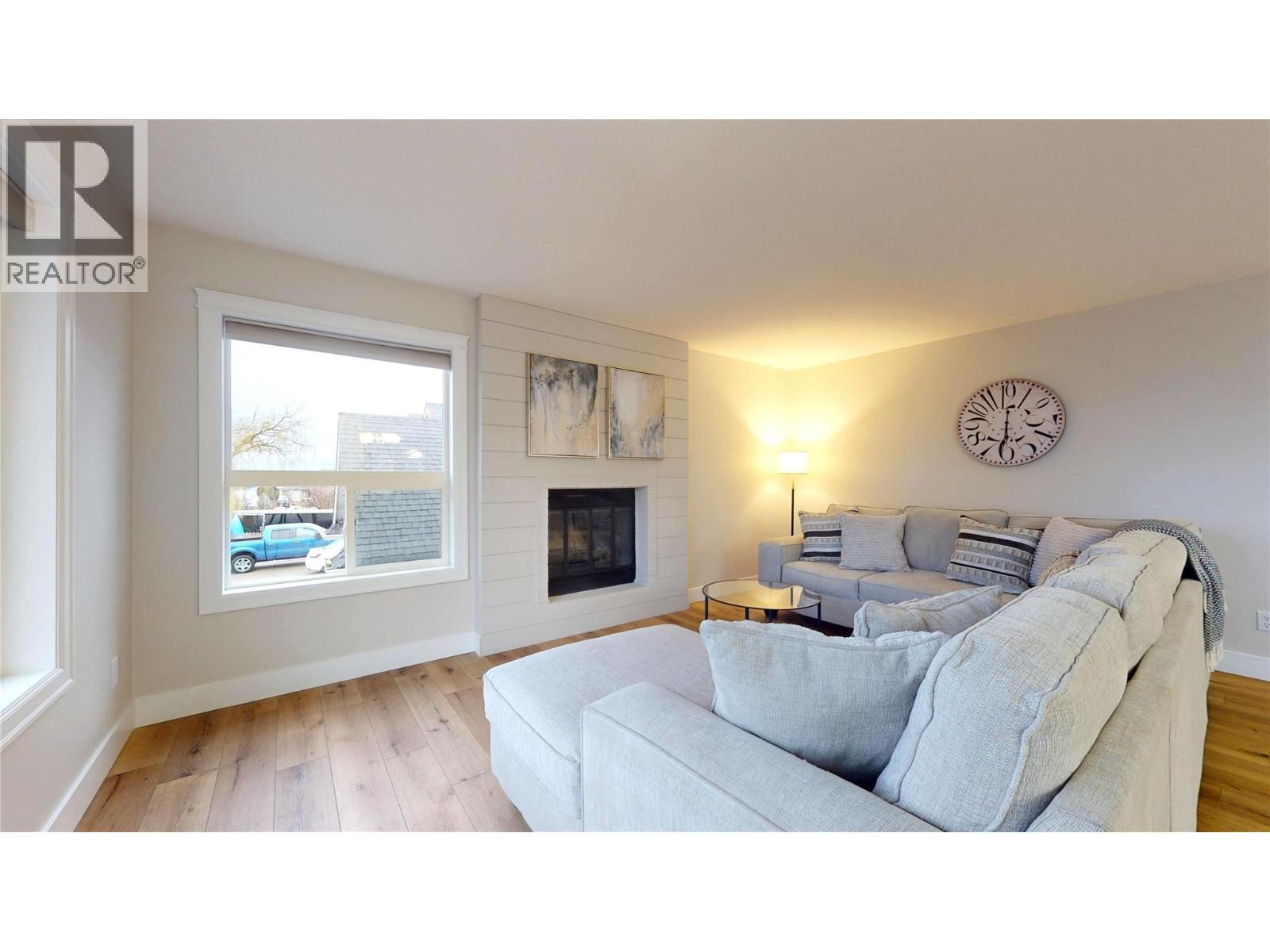  5749 MacKenzie Road, Peachland