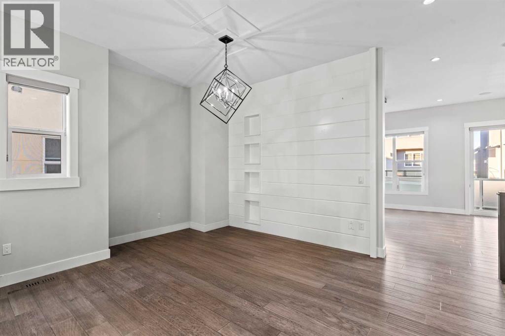 111 KINNIBURGH Place - Photo 4 of 38, Chestermere, Alberta