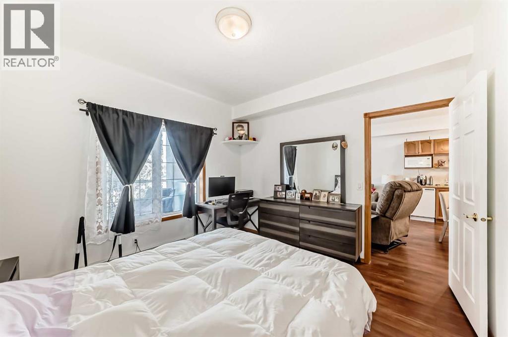 
          223 Tuscany Springs Boulevard Northwest
            <br/>
            <span>Calgary</span>
            , 
            <span>AB</span>
             <span>T3L2M2</span>
         - Photo 20