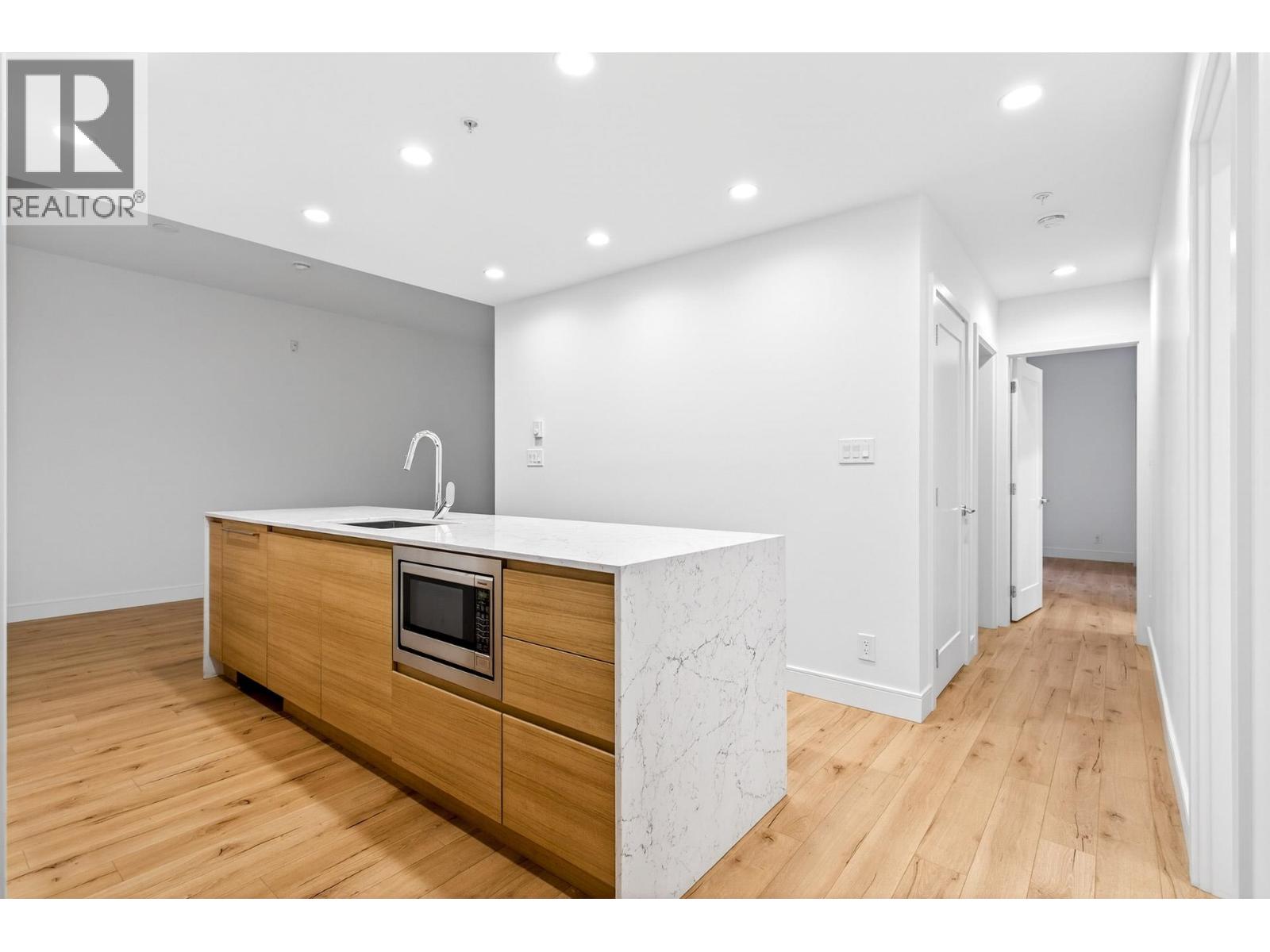 126 55 KLAHANIE DRIVE - Photo 2 of 37, Port Moody, British Columbia