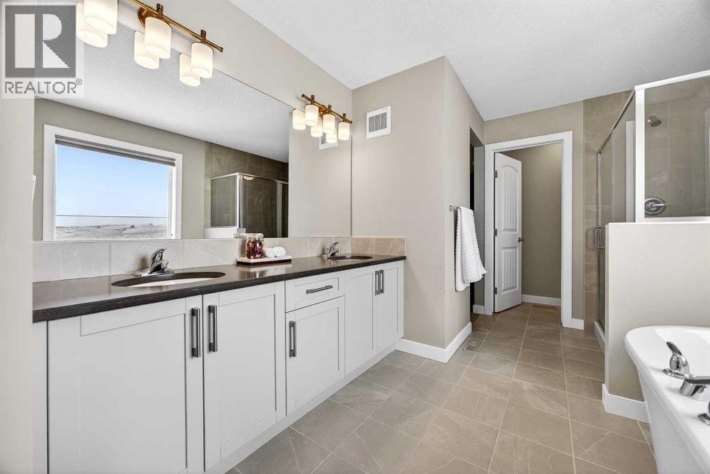 144 Sundown View, Cochrane