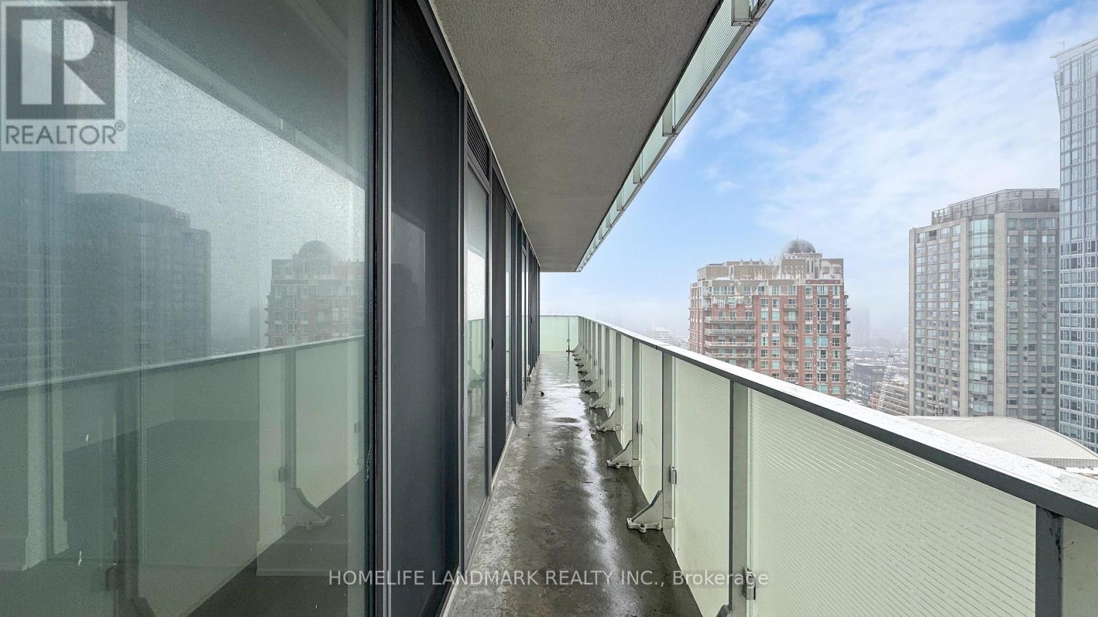 #2305 200 BLOOR STREET W - 32