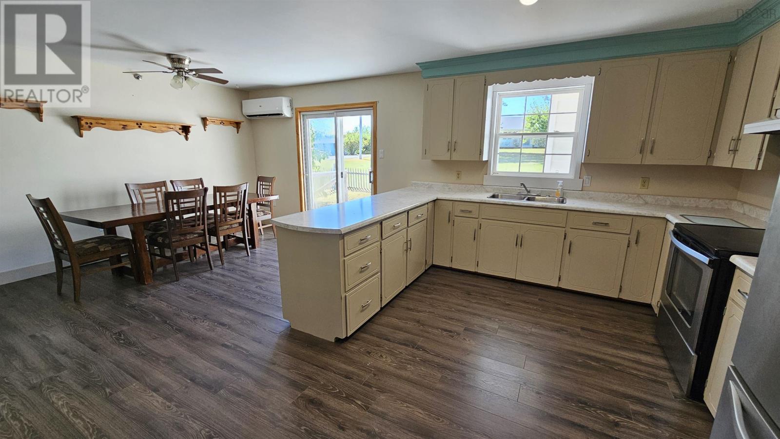 Property 7 of 43 of 1066 Highway 2