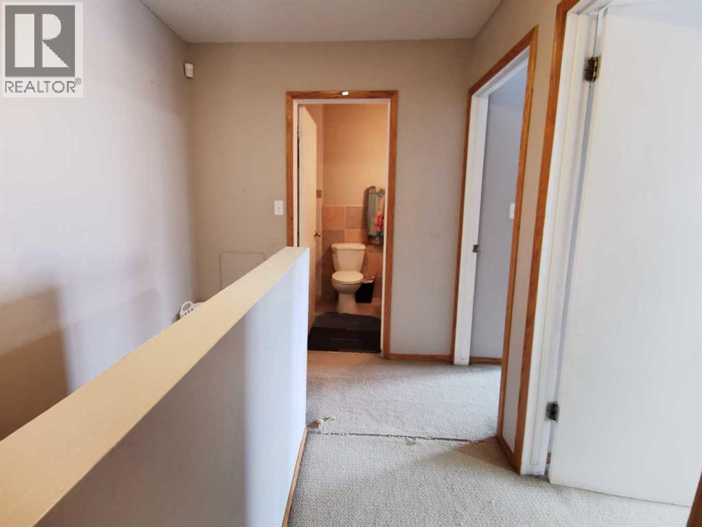 Single Family House for Sale in   Dalton Drive NW Dalhousie Calgary 