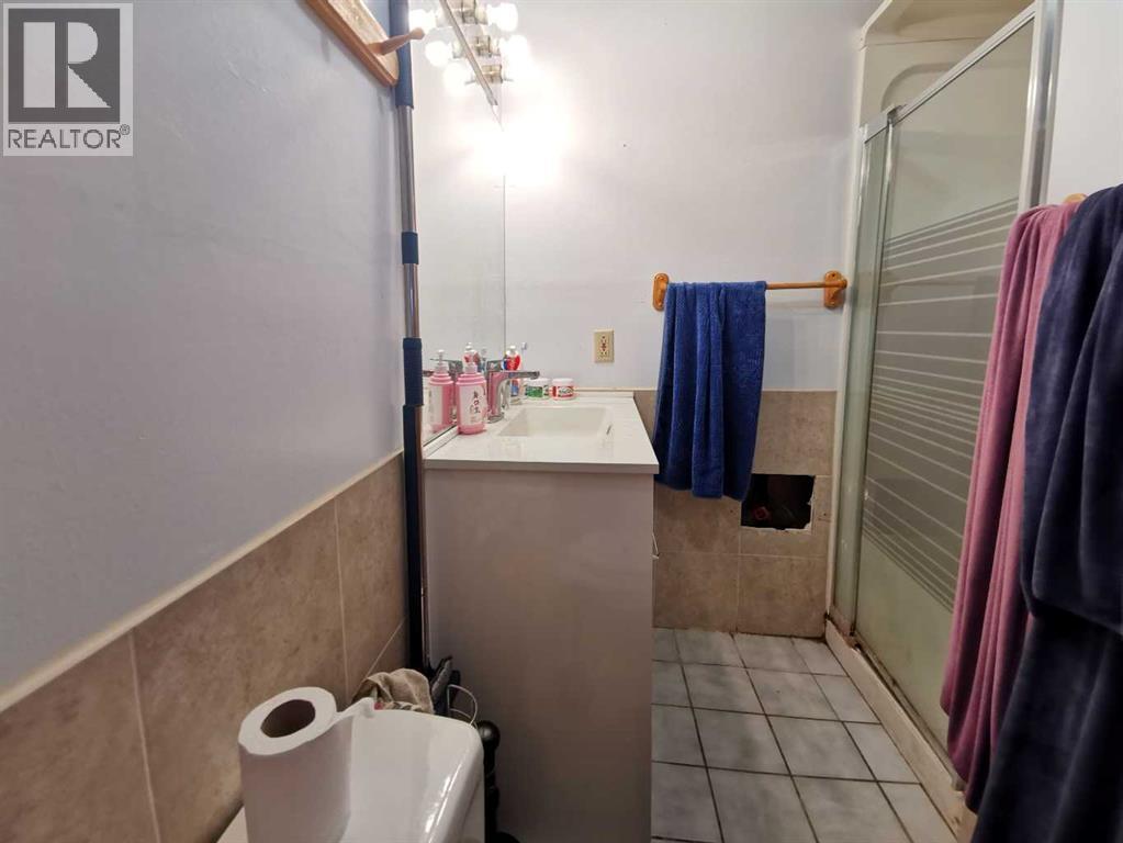 Single Family House for Sale in   Dalton Drive NW Dalhousie Calgary 