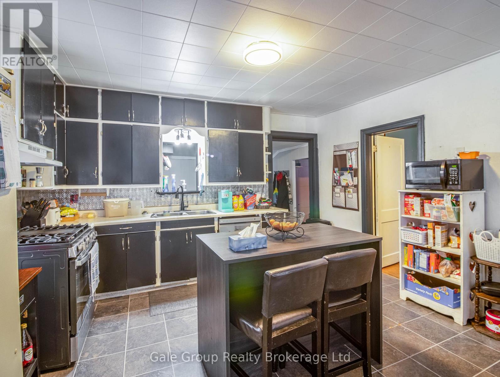 839 DUFFERIN STREET - Photo 2 of 25, Woodstock (Woodstock - South), Ontario