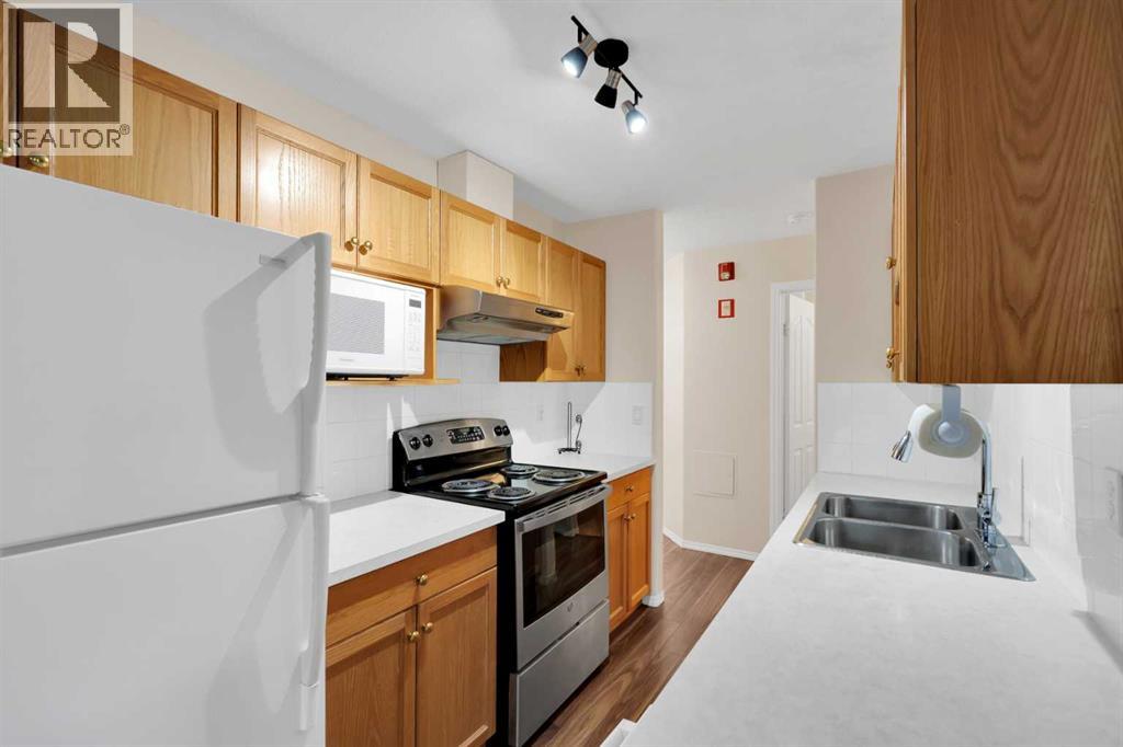 Single Family House for Sale in   Manora Place NE Marlborough Park Calgary 