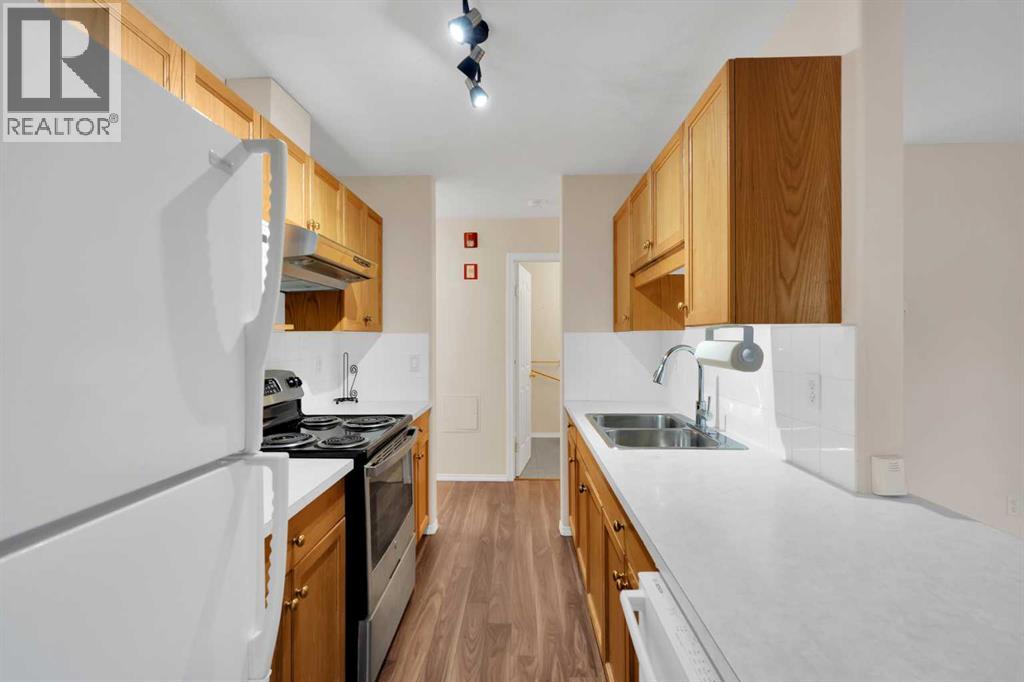 Single Family House for Sale in   Manora Place NE Marlborough Park Calgary 