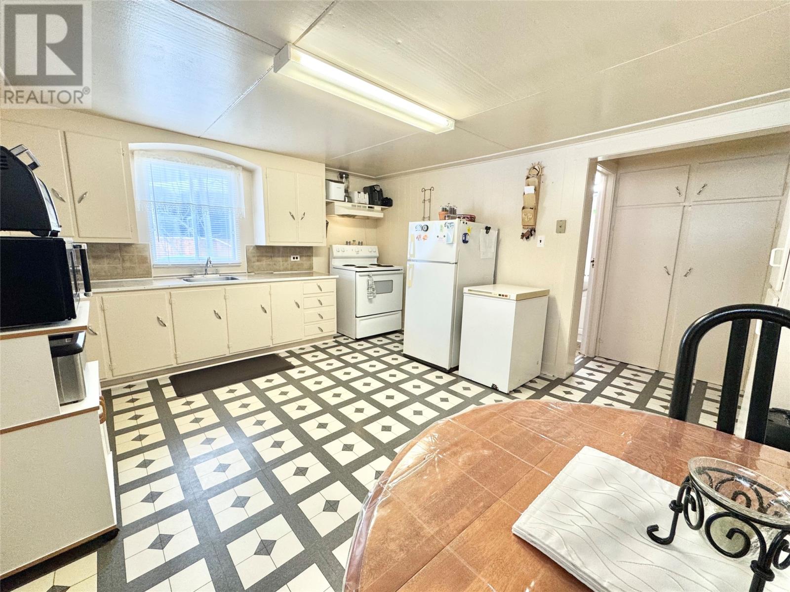 4 Quinton Street - 8