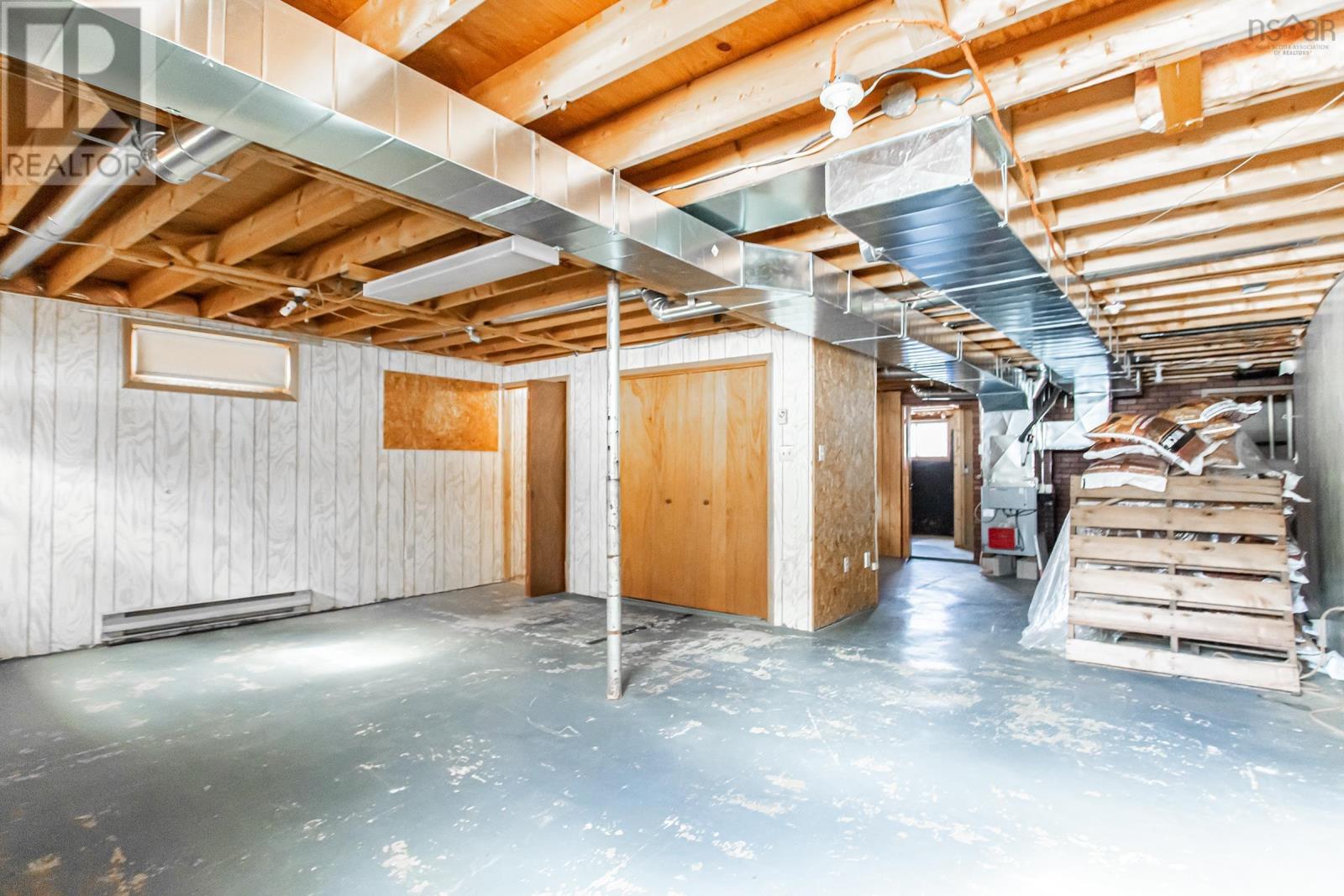 Property 24 of 27 of 18 Baxter Avenue