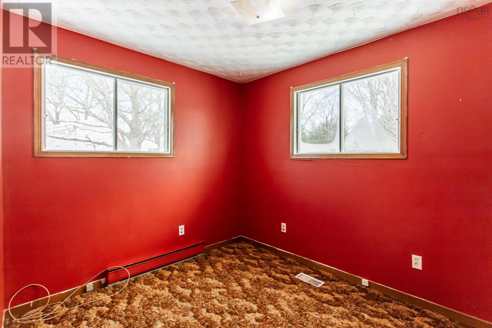 Property 22 of 27 of 18 Baxter Avenue