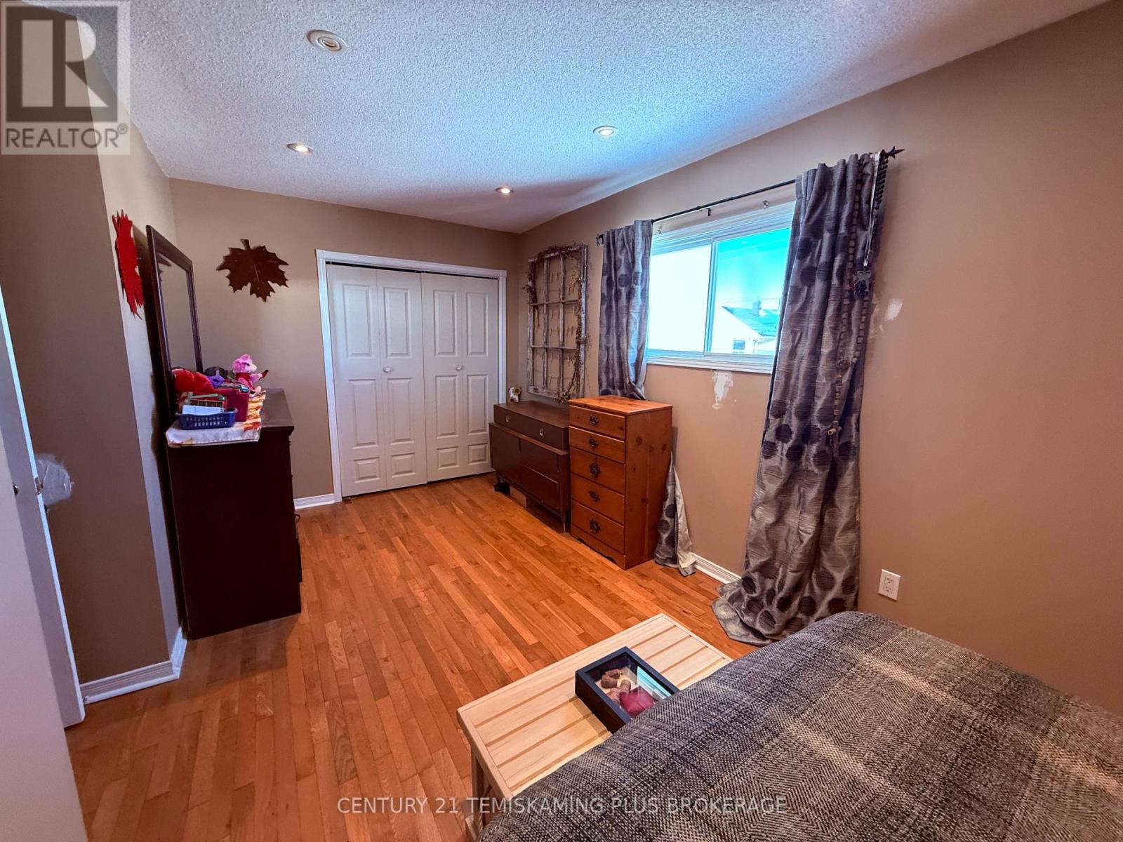 60 WOODS STREET — photo 11