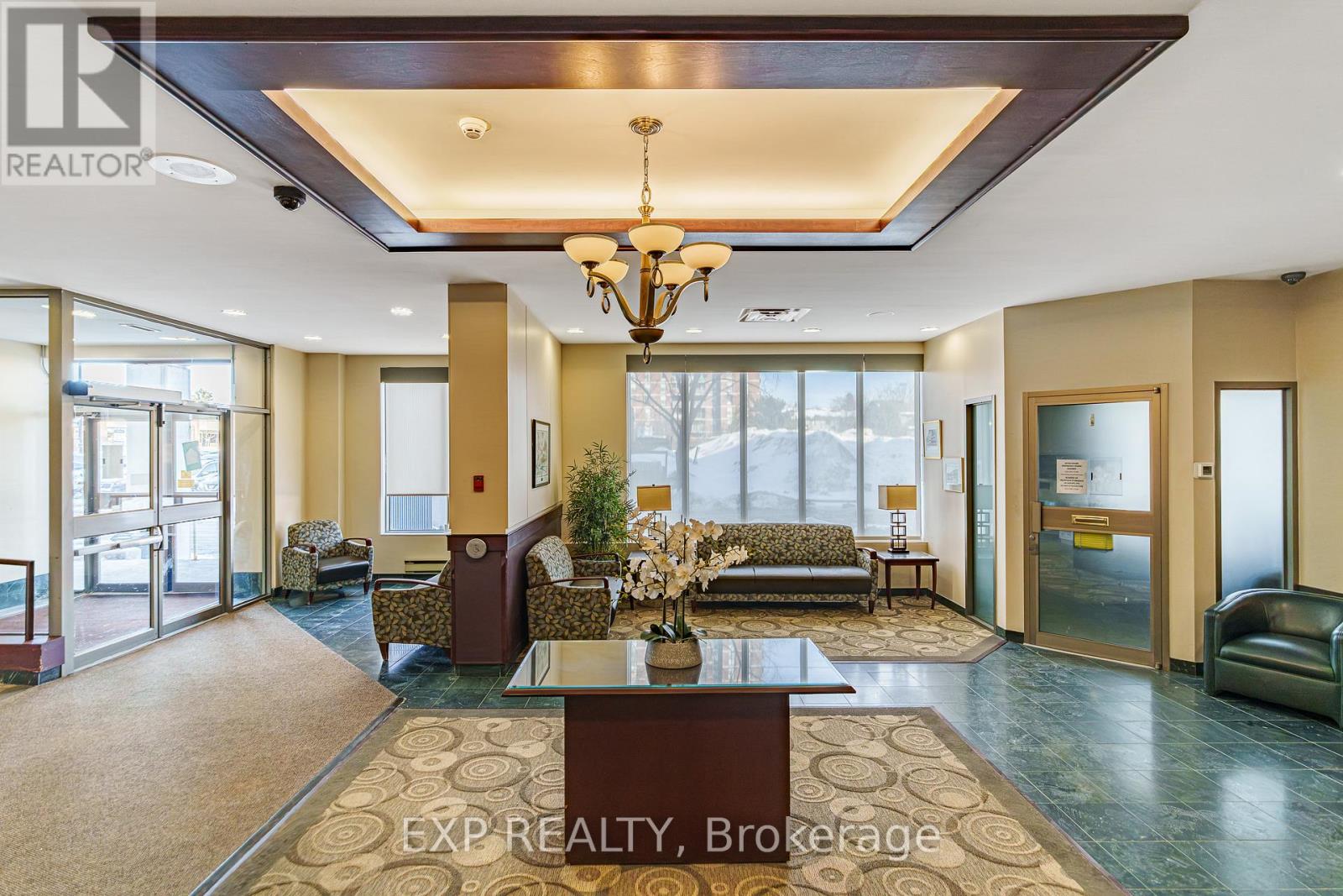 200 Lafontaine Unit 1610 photo 4