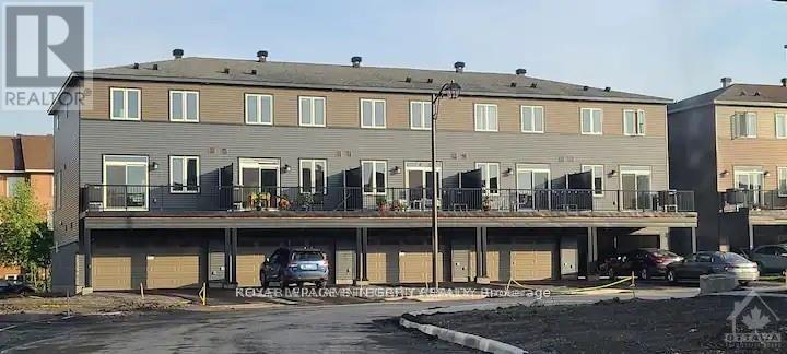 51 Lakepointe photo 3