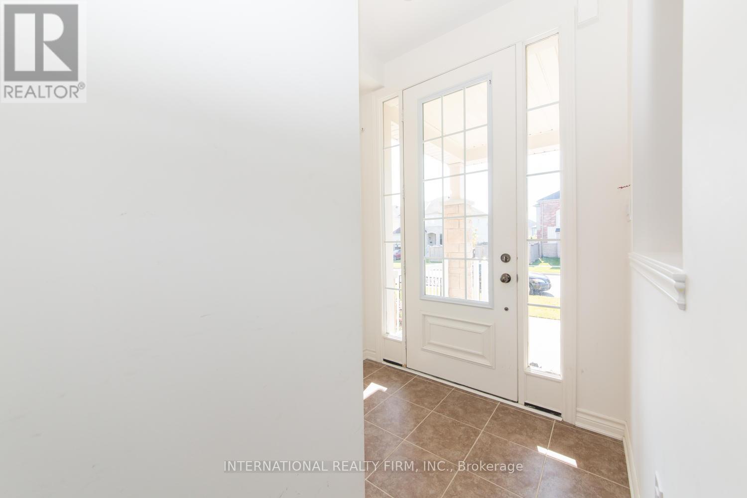 180 MCBRIDE AVENUE - Photo 5 of 20, Clarington (Bowmanville), Ontario