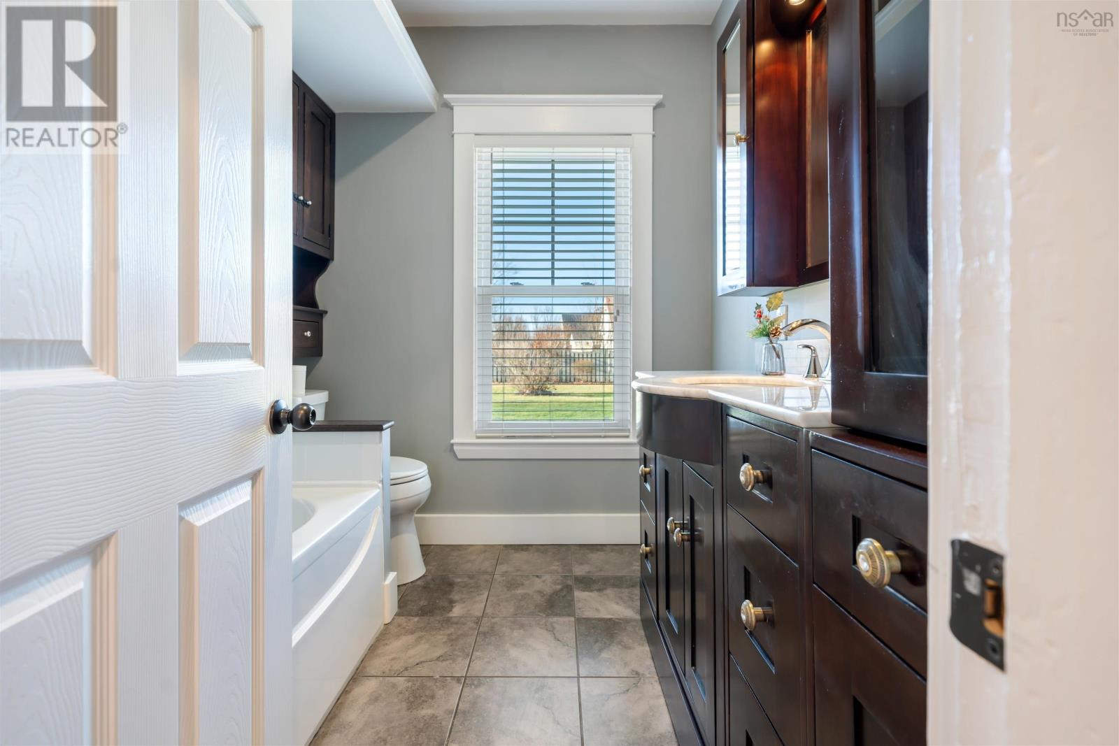 Property 24 of 49 of 6 Hamilton Avenue