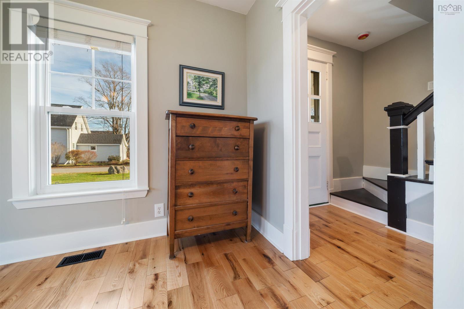 Property 31 of 49 of 6 Hamilton Avenue